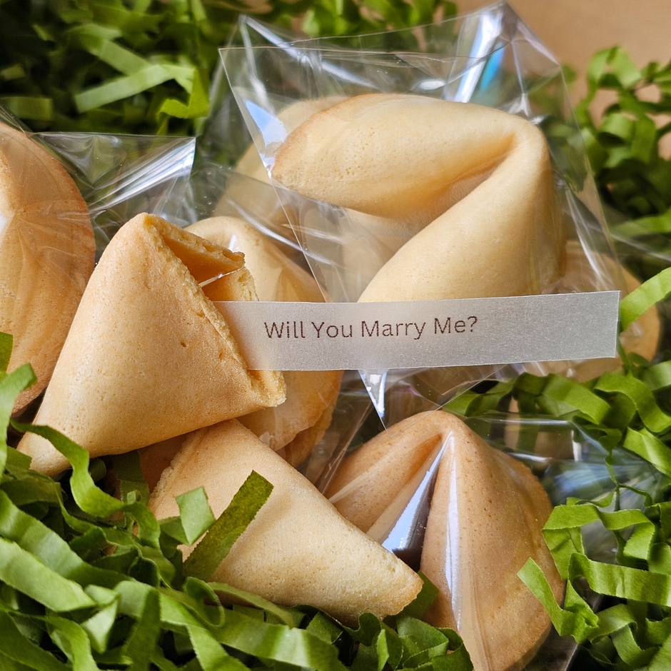 Personalised Custom Message Fortune Cookies – Lithuanian Treats