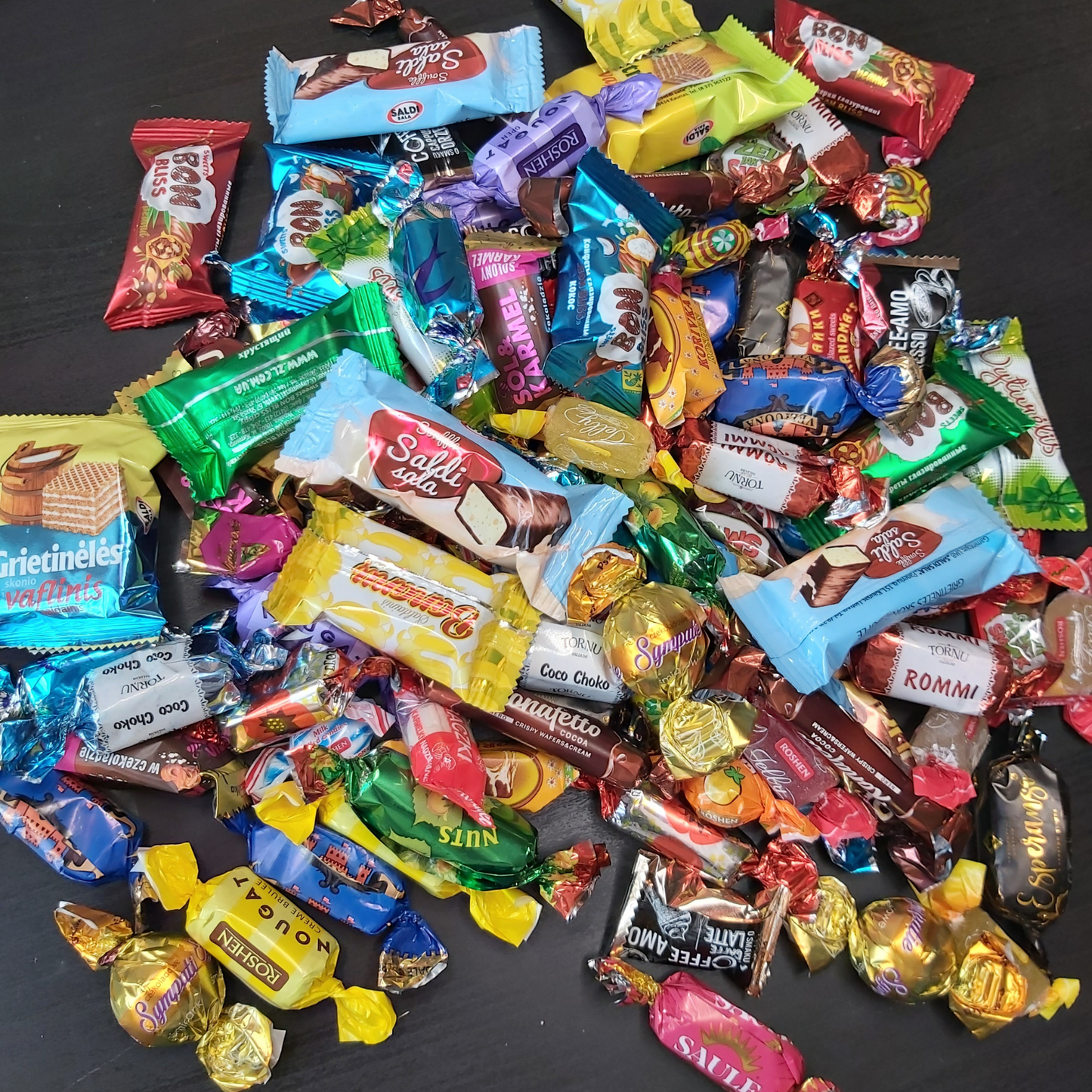 90 pcs Assorted Eastern European Sweets